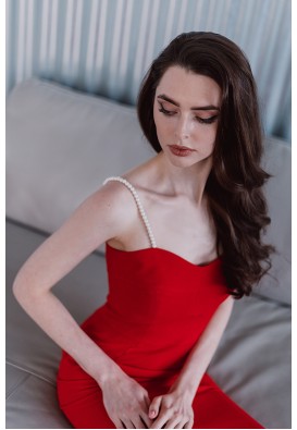 Сукня-футляр на перлинних бретелях