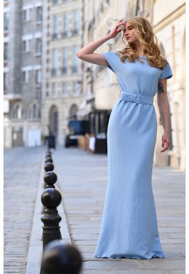 Довга сукня в блакитному кольорі