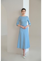 Жіночна блакитна сукня міді