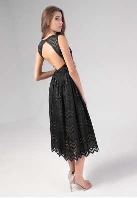 Шикарна чорна сукня з відкритою спиною