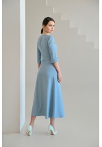 Жіночна блакитна сукня міді