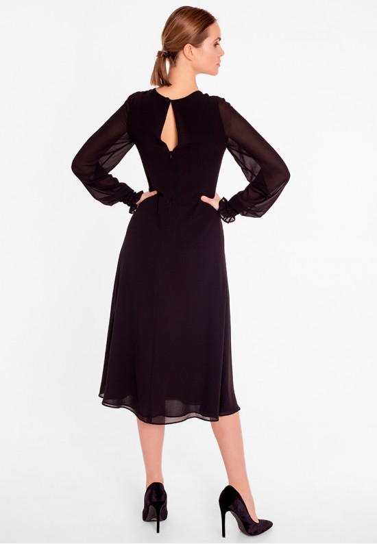 Чорна коктейльна сукня міді