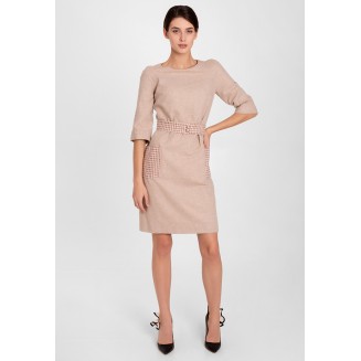 Тепла кашемірова сукня в бежевому кольорі