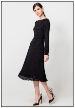 Елегантна чорна сукня міді