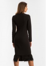 Коктейльна сукня зі страусиним пір'ям