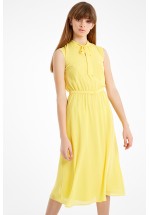 Літня жовта сукня міді