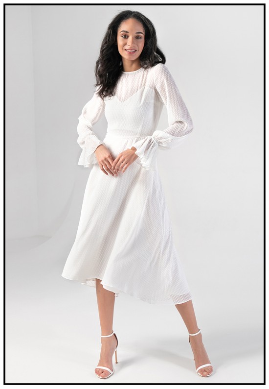 Нежное белое платье миди